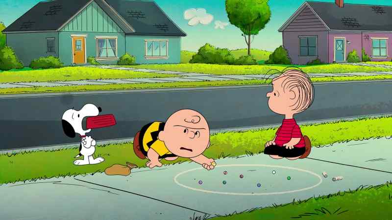 I'll get you your dinner as soon as this game is over, Snoopy