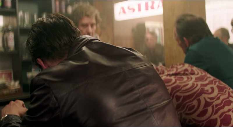 I'll take another one here. - Give him one. And me too