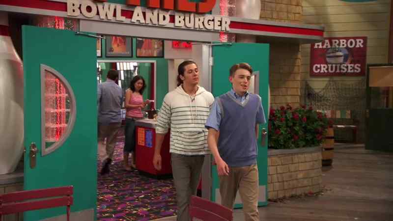 I'M A PRETTY GOOD BOWLER, HUH, JACK?