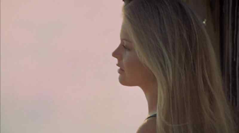 �� I'm so alone I have to cry