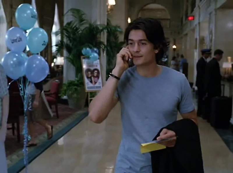 I'm checking out this cute guy