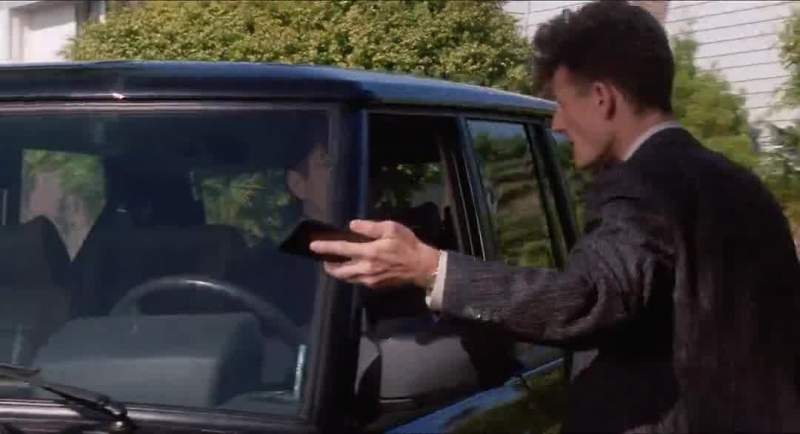 I'm Detective DeLongpre