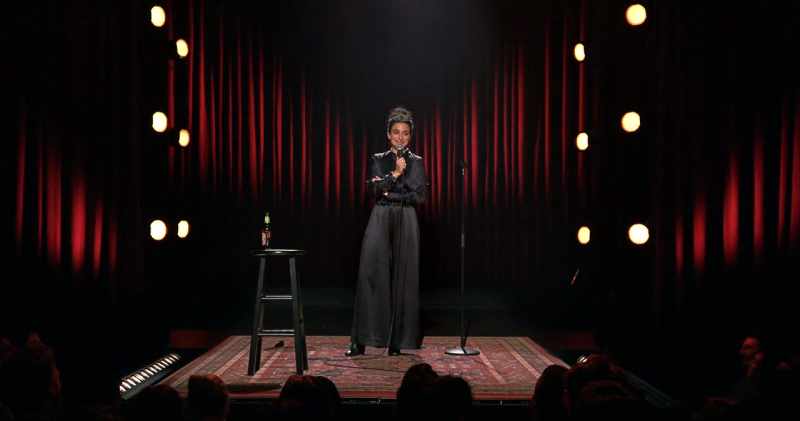 I'm divorced. -[audience applauds]