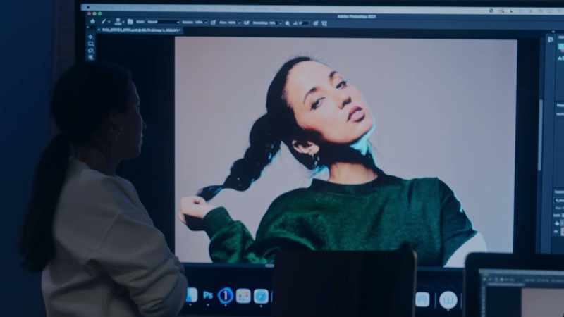 I'm doing all the retouching to make the image incredible