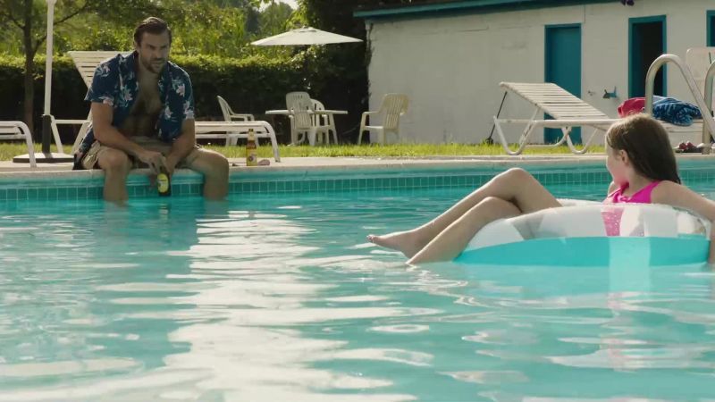 * I'm drifting away from the shore ♪