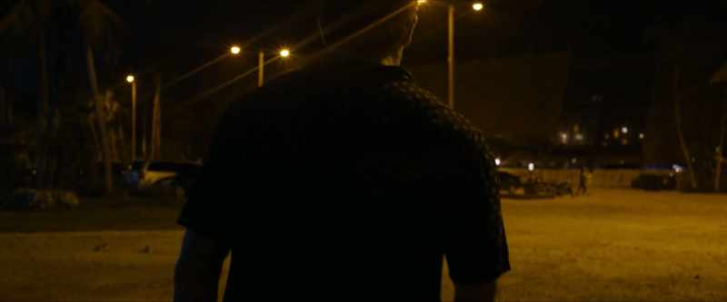 �� I'm gonna go downtown Gonna find me a bar ♪
