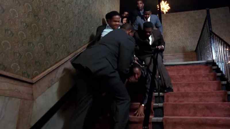 I'm gonna kill you! I'm gonna kill you!
