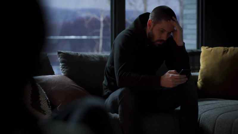 I'm-- I'm calling Les again. FELIX: Dude, stop