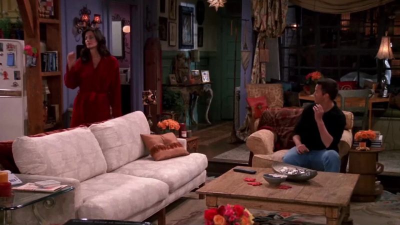 I'm just gonna wait. - The scary pigeon's back?