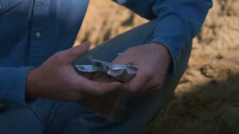 I'M JUST GONNA WRAP THIS TIN FOIL NOW THAT I'VE GOT IT