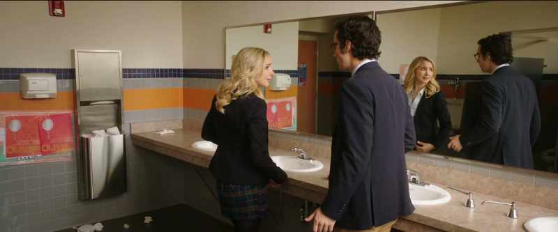 I'm just peeing. - You peed?