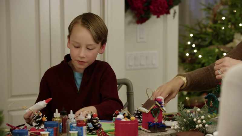 I'm making a Christmas ornament for Cole