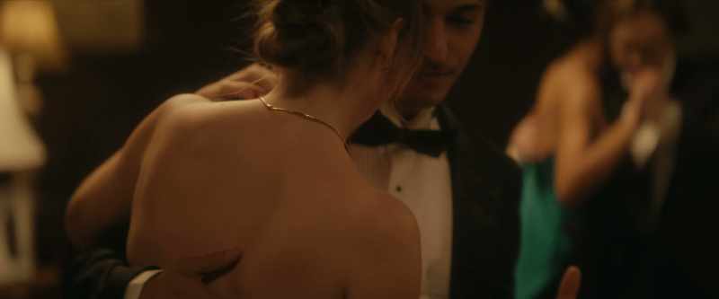 I'm not a very good dancer. -Oh. [CHUCKLES]