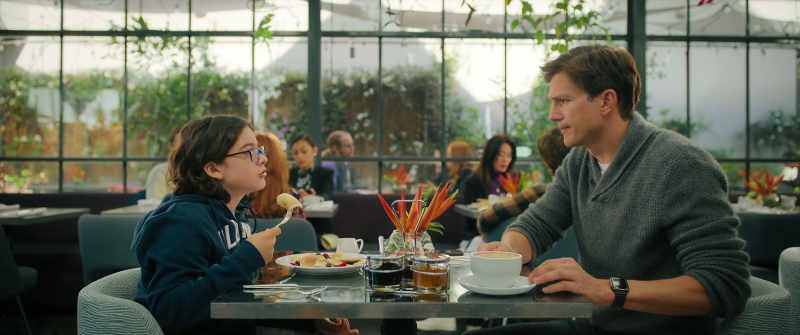 I'm not allergic to coffee. Come on. - You're not drinking coffee. Let's focus