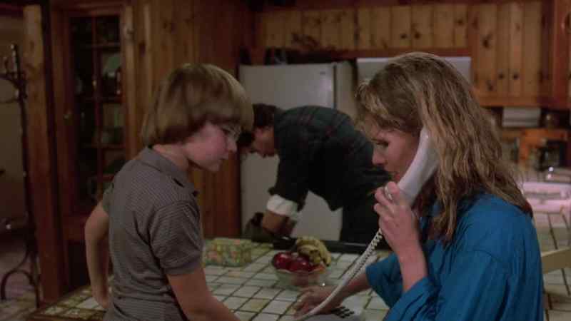 I'm not getting anything. - I wanna go next door
