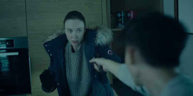 I'm not going to hurt you. - No, Rebeka!