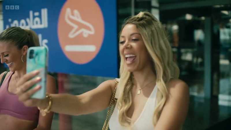 I'm on holiday, bitches! Aah!