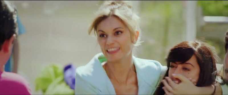 I'm sent off? God d...! -Juana, stop. Sorry!