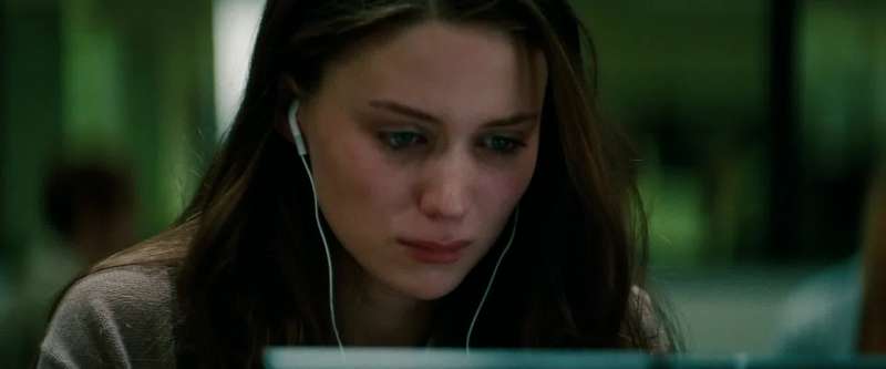 I'm starting to dream with my eyes openI can't tell what's real anymoreI haven't slept in three daysIf I sleep I dreamIf I dream I'm dead