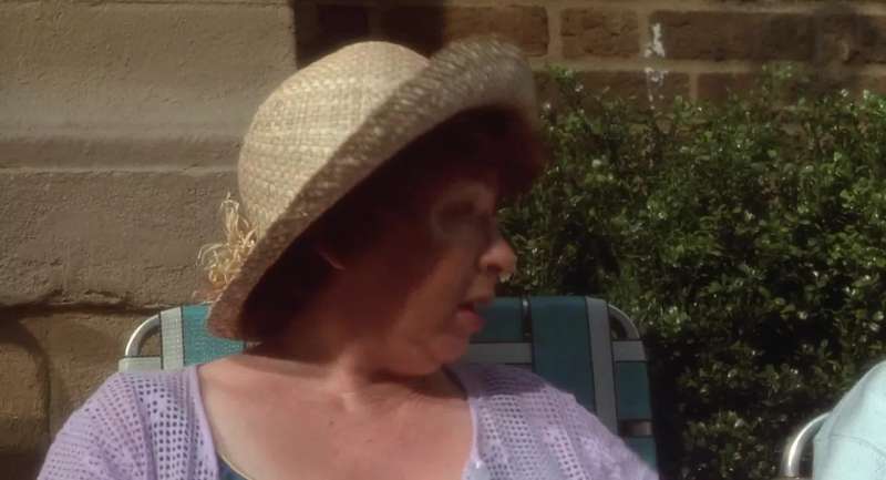 I'm thinking thin Ooh Sara the mailman