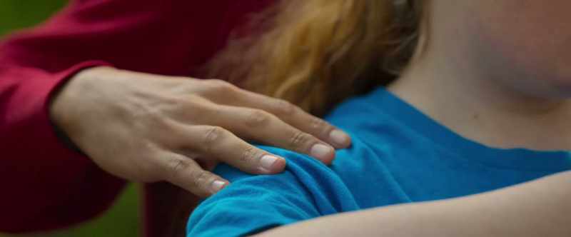 Imagine you're squeezing your shoulder blades together