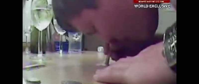 Imaginea cu Ricky Hatton luând cocaină