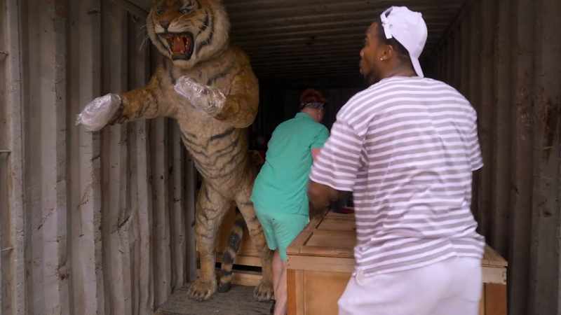 [imitates roaring]