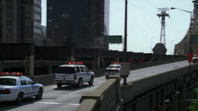 Implement shutdown of all Manhattan bridges and tunnels