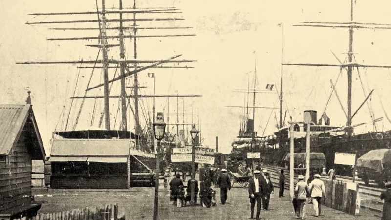 In 1902, Eric Ansell arrives in Melbourne