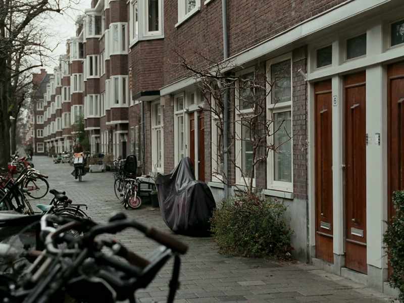 In a suicide note addressed to their neighbours