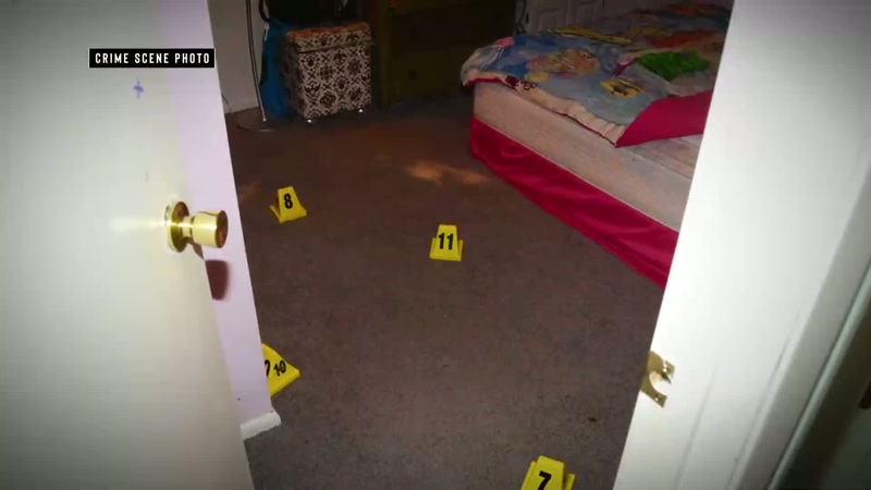 In Alberto's apartment, they spot a telling sign