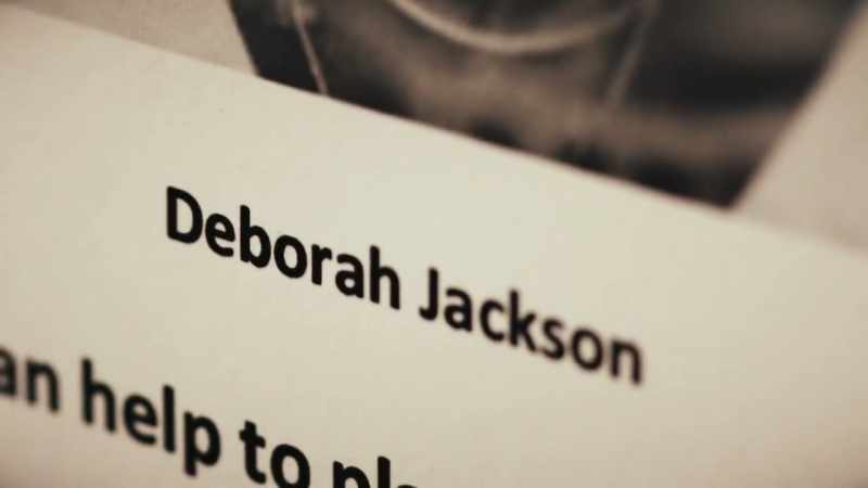 In August 1985, he shot dead