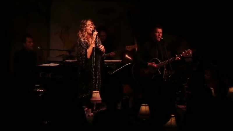 �� In the dark I feel you waiting ♪