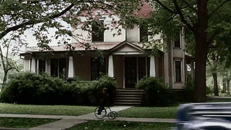 IN THE SAME NEIGHBORHOOD WHERE TOM GREW UP