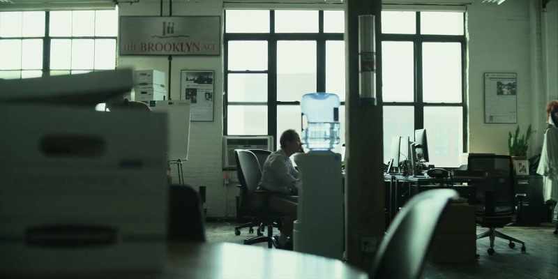 [indistinct conversations] - [telephone ringing]