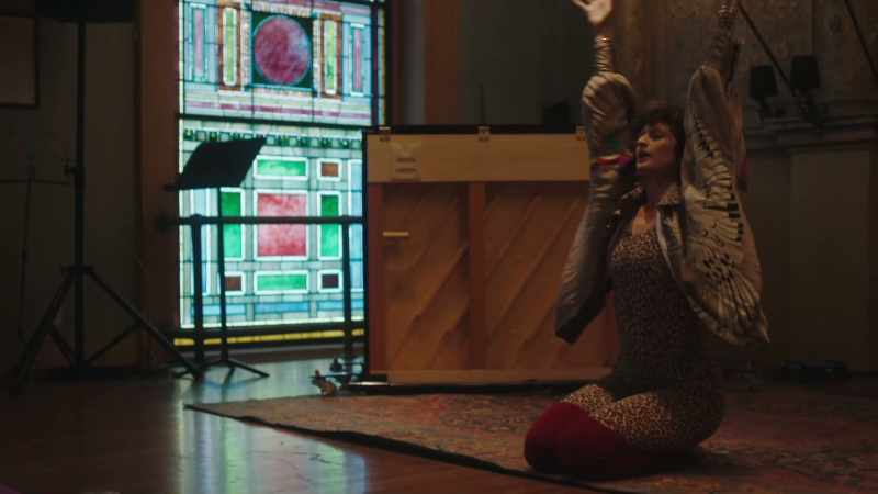 Inhale, lift your arms up!