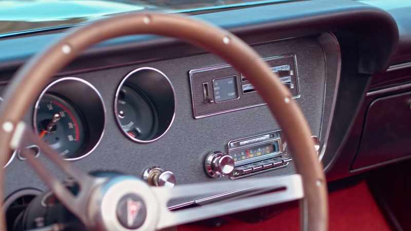 Interior looks excellent. It's everything a muscle car should be