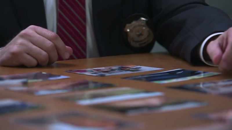 INVESTIGATORS STILL HAVE NO SUSPECTS