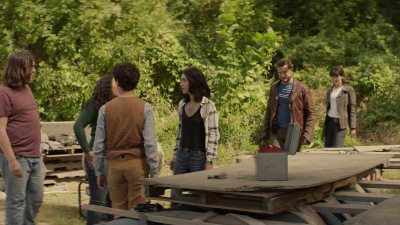 Iris: Hope, Elton is not working with Felix