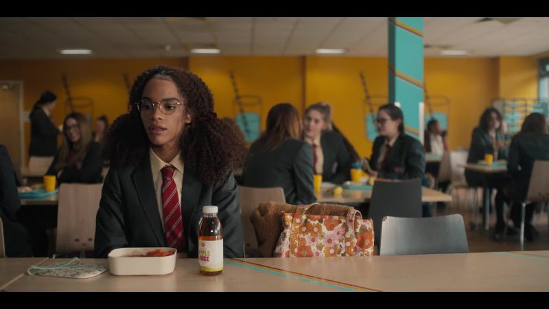 Is that a phone, Elle?