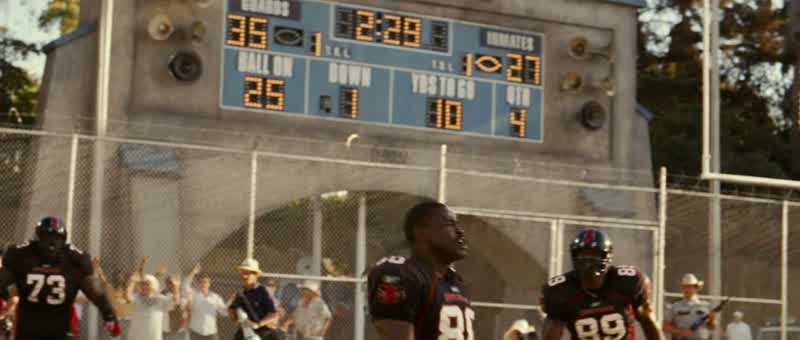Hey Is that legal Yeah it isIs that a touchdown Yes it is