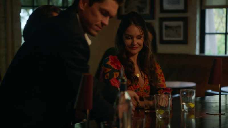 Is this dress Clandestina?