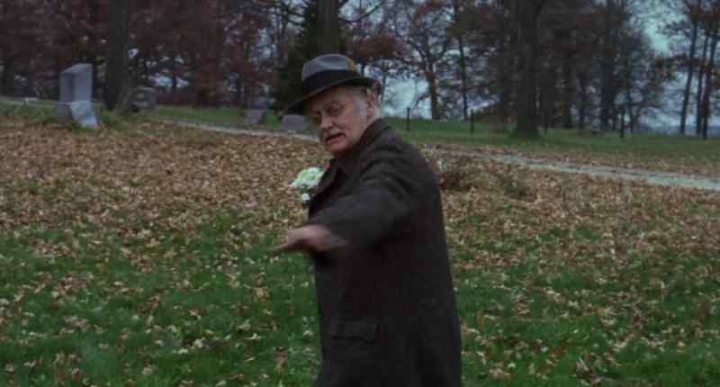 Is this it? - Yes, that's it. Put it down