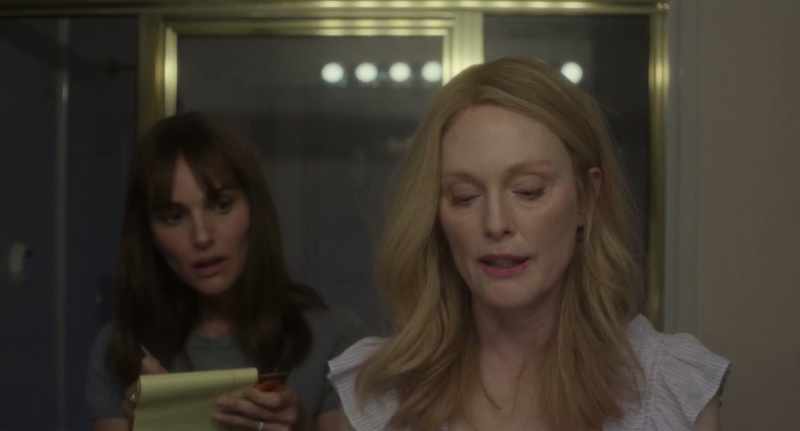 this is the blush that I like. - [lid pops open]