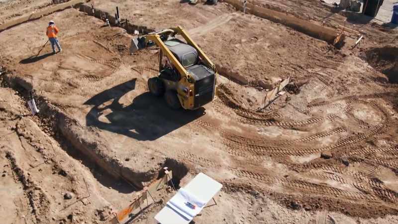 It can be used for everythin from heavy lifting to digging trenches