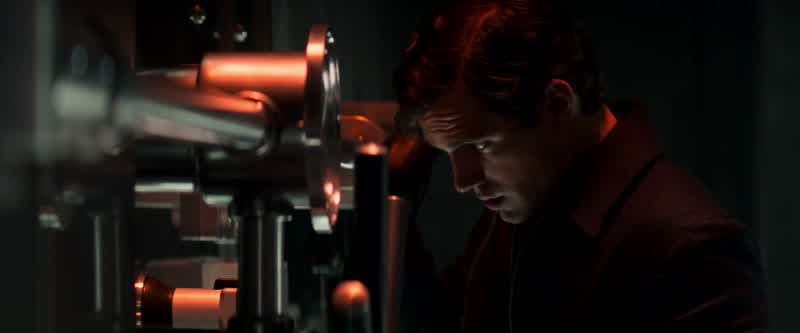 It has dual combination locks triple-return rotators.....and synchronized cylinders