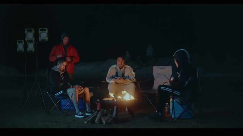 It looks like a legit beach party, haha