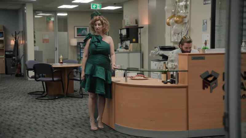 It was nearly 20 bucks richer. -[Nick] Sorry, different Hannah