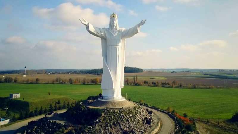 It rises an extraordinary 33 meters high