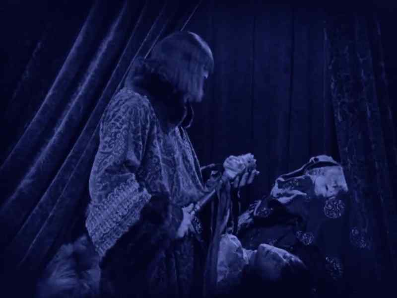 It is Robin Hood and his men!